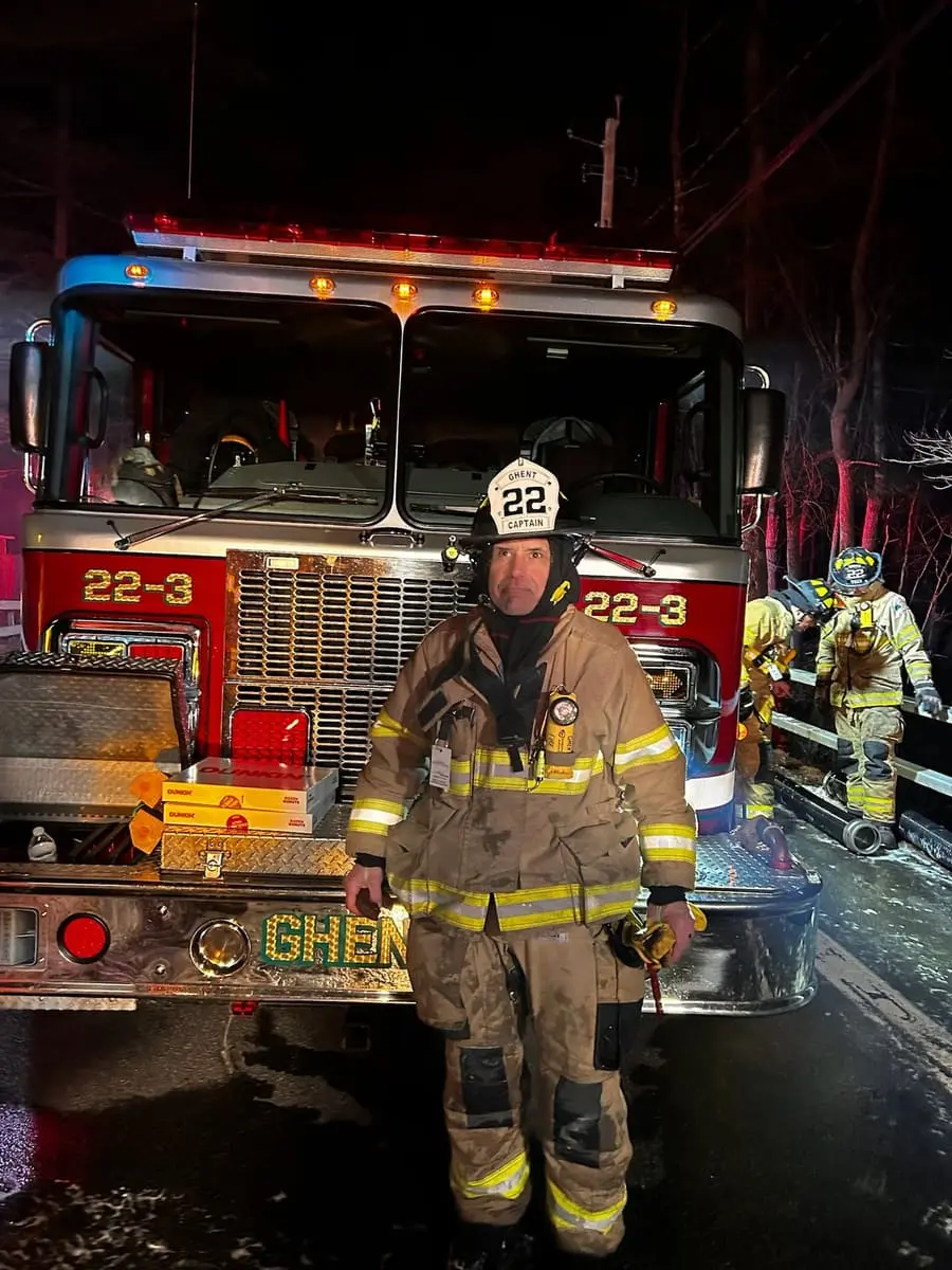 Rescue 22-43 Night Scene Illumination — Rescue-Pumper 22-43 lighting up a nighttime structure fire scene with its roof light tower.